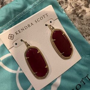 Kendra Scott Danielle Earrings in Maroon
